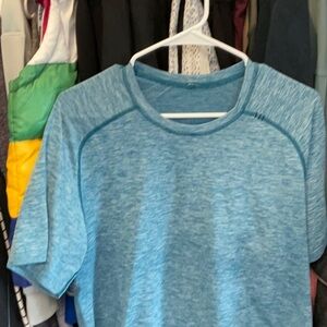 Lululemon - Short Sleeve